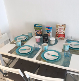 Mesa lista desayuno - Be in Miami